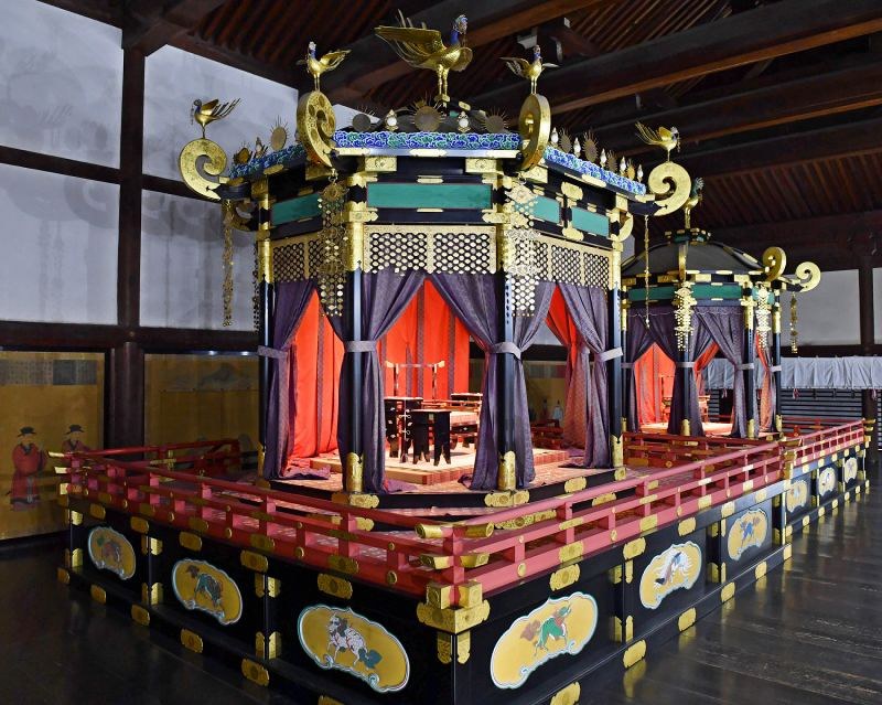宮内庁：即位の礼「高御座」「御帳台」を公開 [写真特集11/10] | 毎日新聞