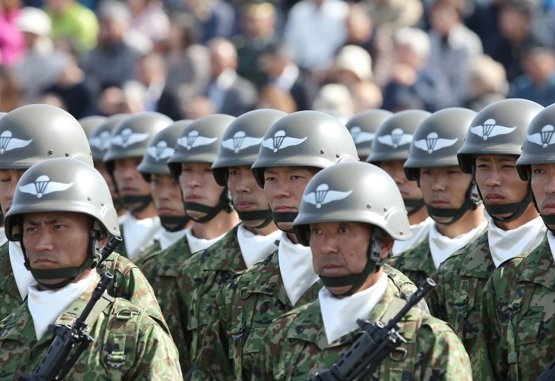 質問なるほドリ 文民統制なぜ大事 戦後憲法にも規定 実力組織独走の危険 回答 秋山信一 毎日新聞