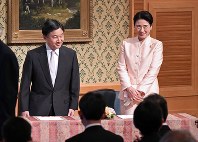 ジャパン・ソサエティー創立１１０周年記念式典に出席される皇太子ご夫妻＝東京都港区で２０１８年４月１８日午後６時３１分、竹内紀臣撮影