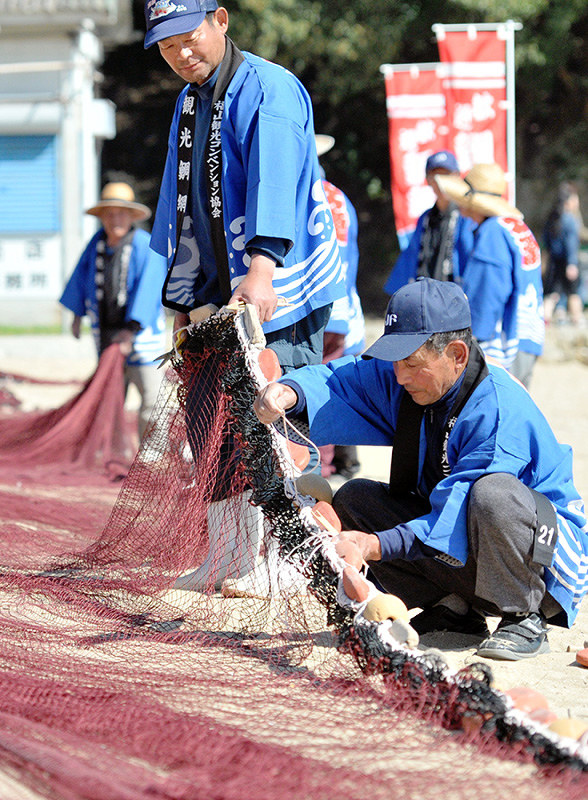観光鯛網 準備よし 福山 鞆の浦 広島 毎日新聞
