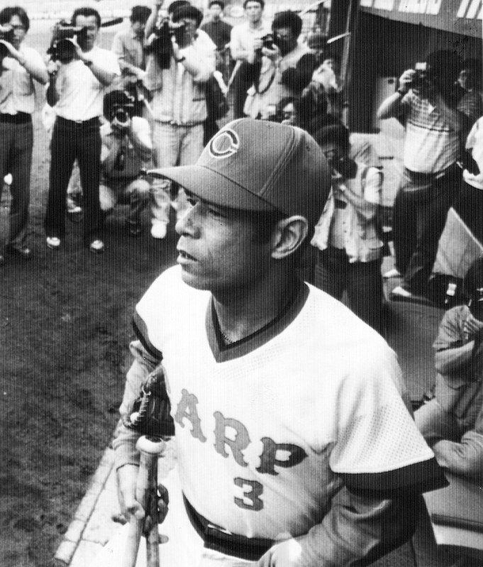 訃報：衣笠祥雄さん71歳＝プロ野球広島の「鉄人」 [写真特集13/19