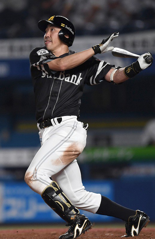 プロ野球：ソフトバンク内川、2000安打秒読み [写真特集3/10