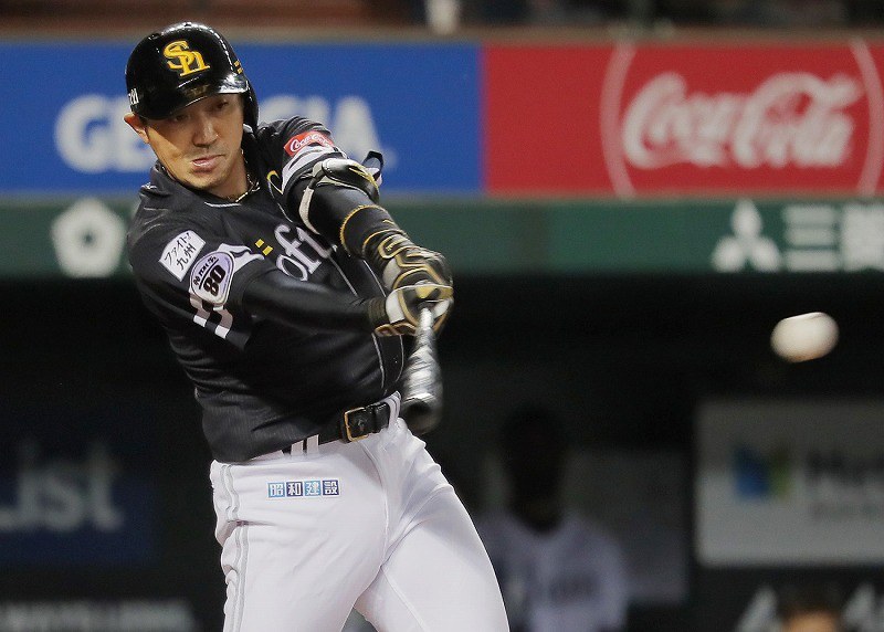 プロ野球：ソフトバンク内川が2000安打 史上51人目 [写真特集1