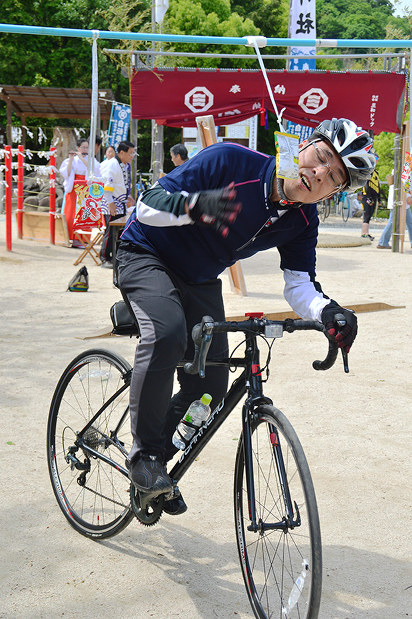 何者かが自転車投げ込む 宇都宮線の電車と衝突