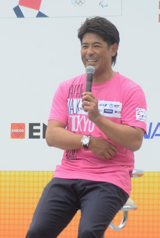 トークショーで東京五輪への意気込みを語った野球日本代表の稲葉監督=東京都江東区の豊洲公園で2018年5月19日、細谷拓海撮影