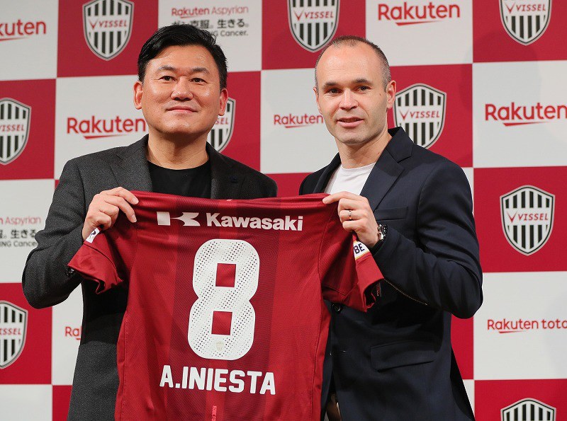 サッカー：イニエスタが神戸入団会見 元バルサ主将 [写真特集1/10