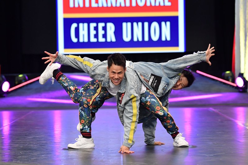 大学倶楽部 創価大 チアリーディングの世界選手権で学生４人が金メダル獲得 米フロリダ州で 毎日新聞