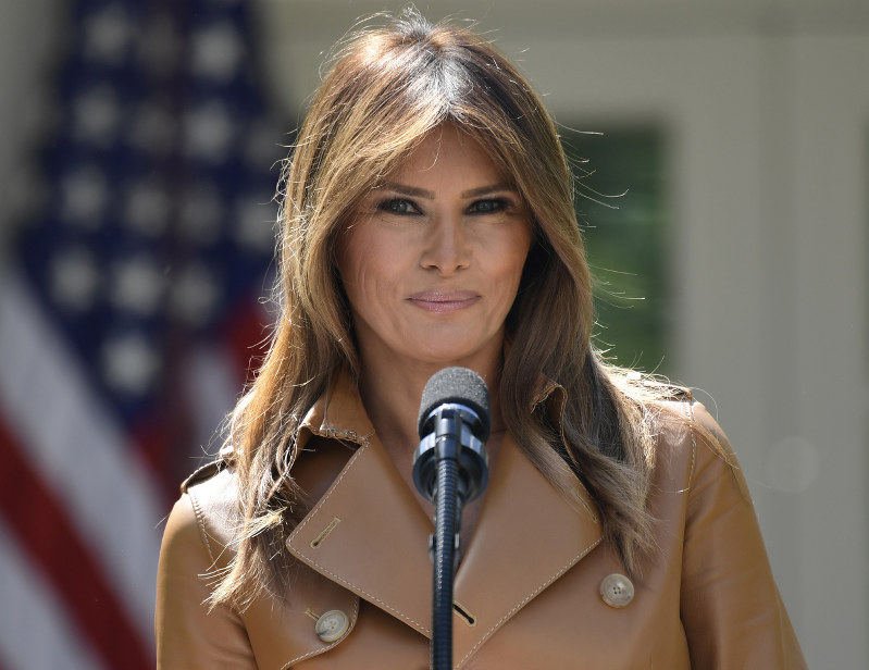 Unseen for weeks, Melania Trump tweets she's 'feeling great' The Mainichi