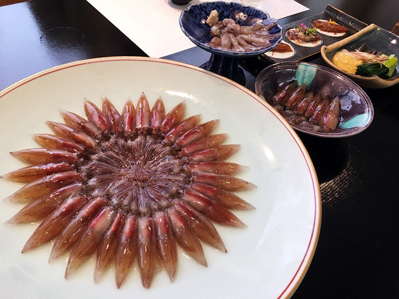 美食地質学入門 第３講 ホタルイカ 湾の深さが味の深さ 毎日新聞