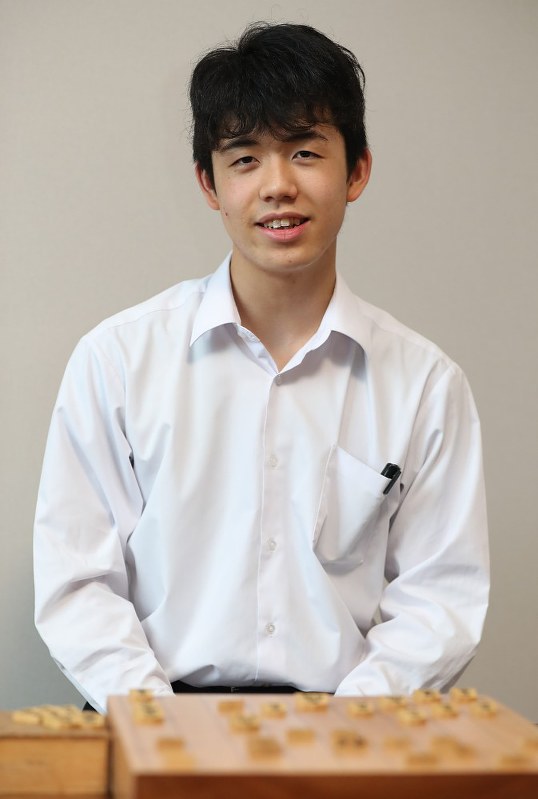 藤井聡太七段=兵藤公治撮影