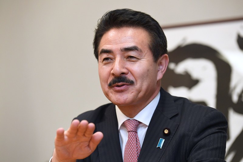 佐藤正久副外相=東京都千代田区で、丸山博撮影