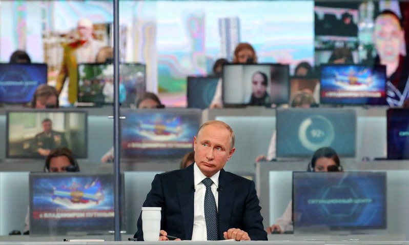 putin russia won t pull all troops from syria the mainichi