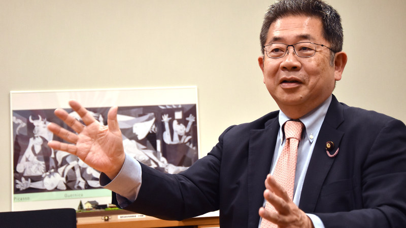 小池晃氏=須藤孝撮影