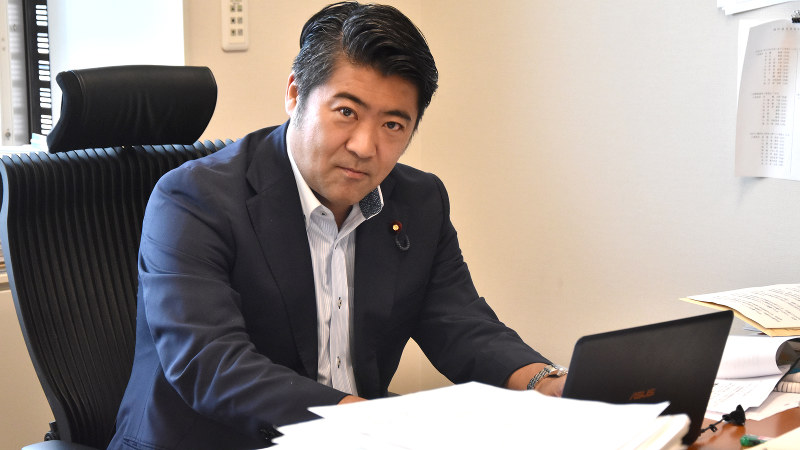 木原誠二氏=須藤孝撮影