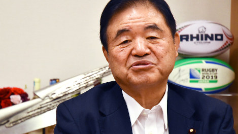 遠藤利明氏＝須藤孝撮影
