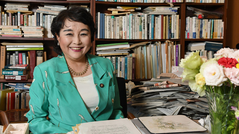 猪口邦子氏=宮本明登撮影