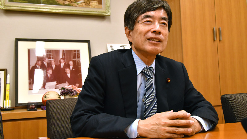 寺田稔氏=須藤孝撮影