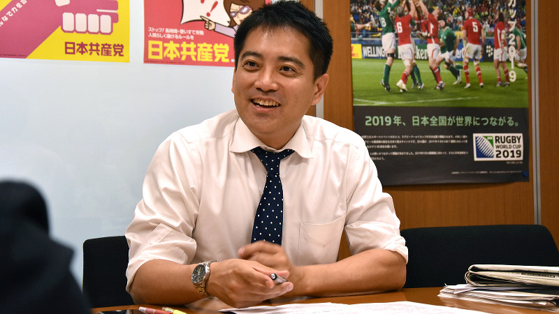 辰巳孝太郎氏=須藤孝撮影