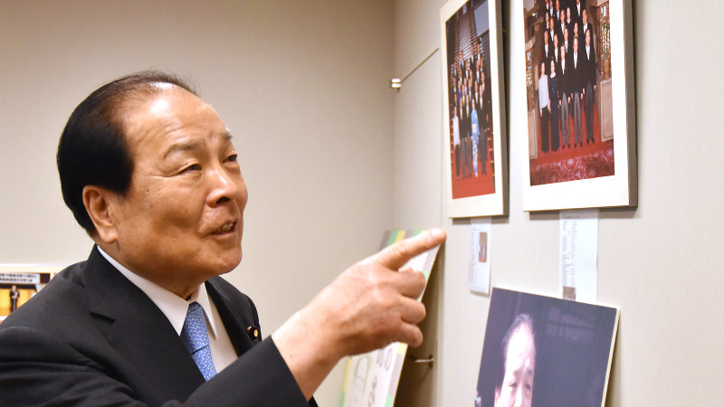 片山虎之助氏=須藤孝撮影