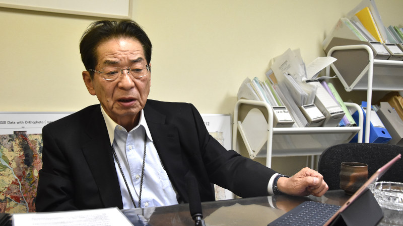 仙谷由人氏=須藤孝撮影