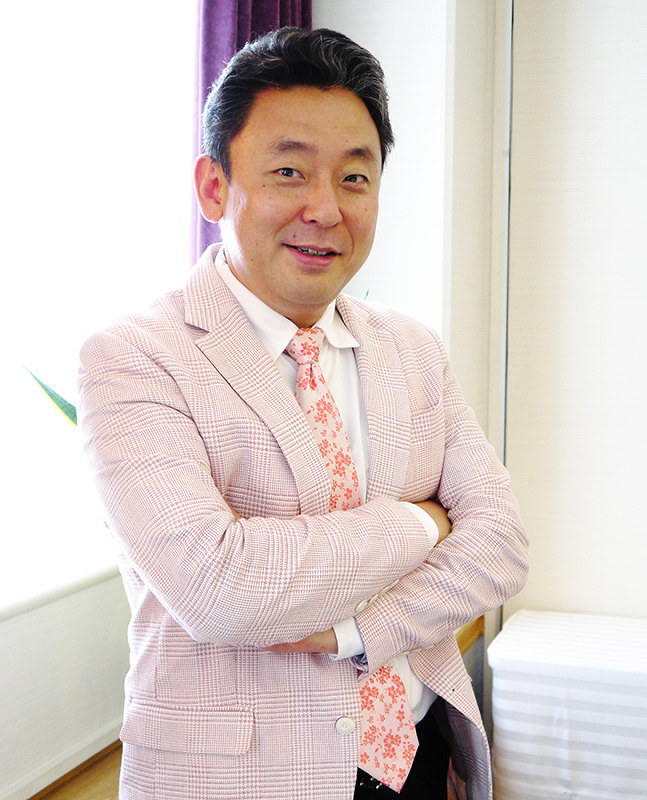 ピアニストの横山幸雄=大阪市北区で、田中博子撮影