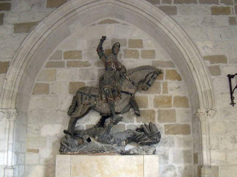 スペイン：“修復”で教会の彫像台無しに [写真特集2/4] | 毎日新聞