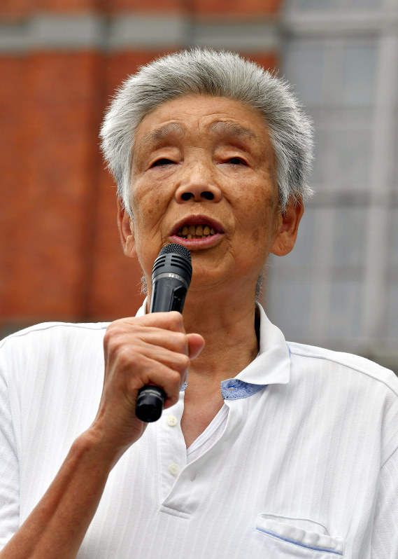 提訴を前に思いを語る強制不妊手術訴訟原告の渡辺数美さん=熊本市中央区で2018年6月28日午前11時13分、森園道子撮影