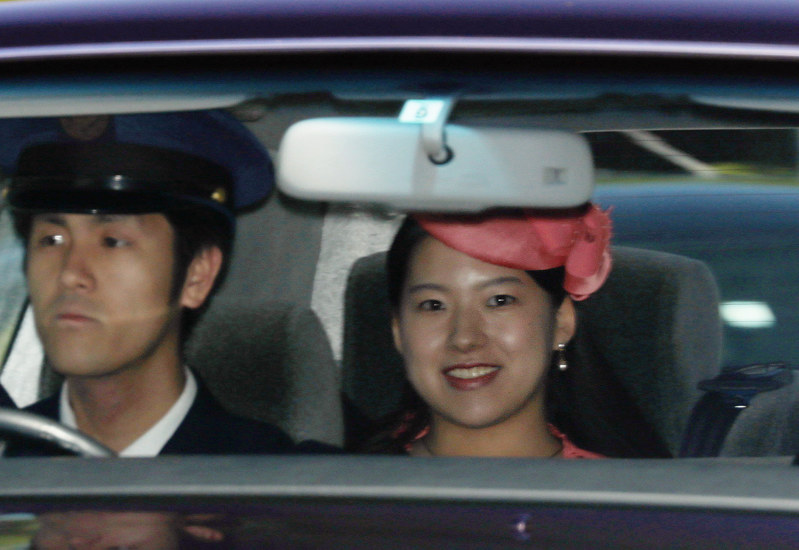 皇室：絢子さまと守谷慧さん婚約内定 宮内庁発表 | 毎日新聞