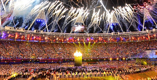 ロンドン五輪の開会式=2012年7月28日、望月亮一撮影