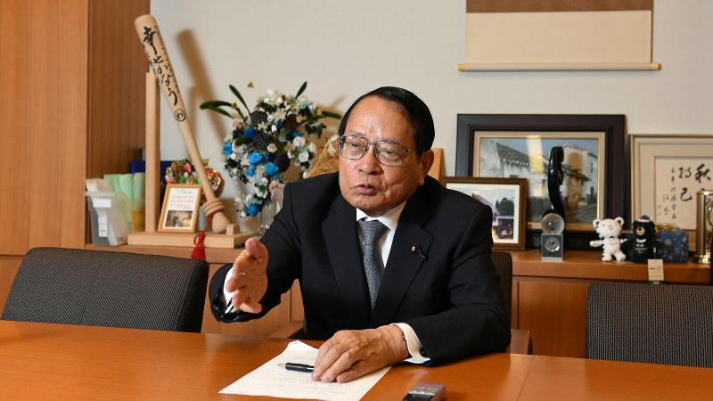 平沢勝栄氏=宮本明登撮影