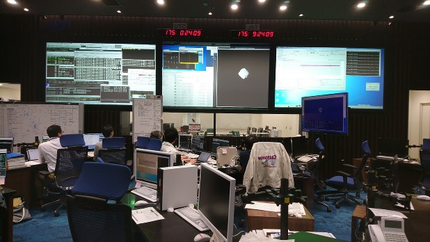 はやぶさ2取材日記 運用に奮闘する管制室の様子をリアルタイムで伝えて 永山悦子 毎日新聞