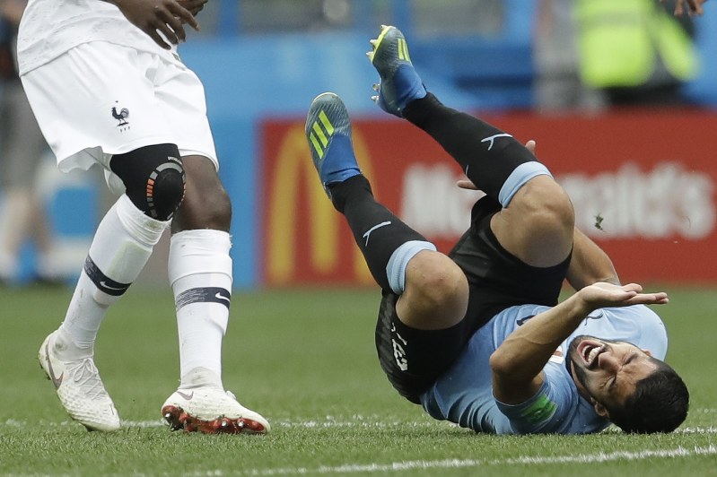 ロシアｗ杯 カバニ欠場 スアレス不本意な幕切れ 毎日新聞