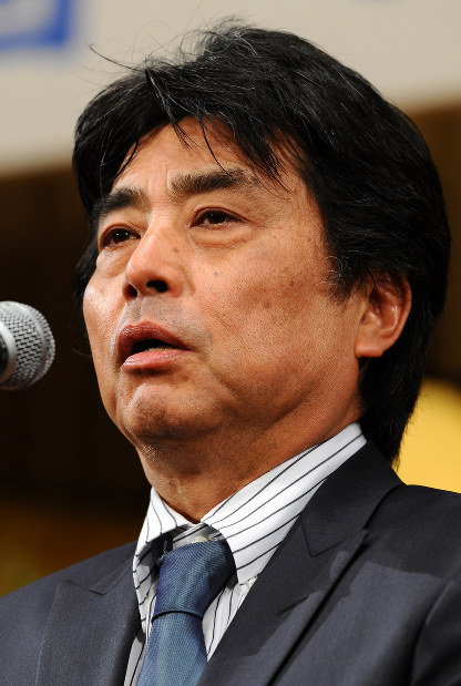 日本文学振興会：村上龍さん、芥川賞選考委員を退任 | 毎日新聞