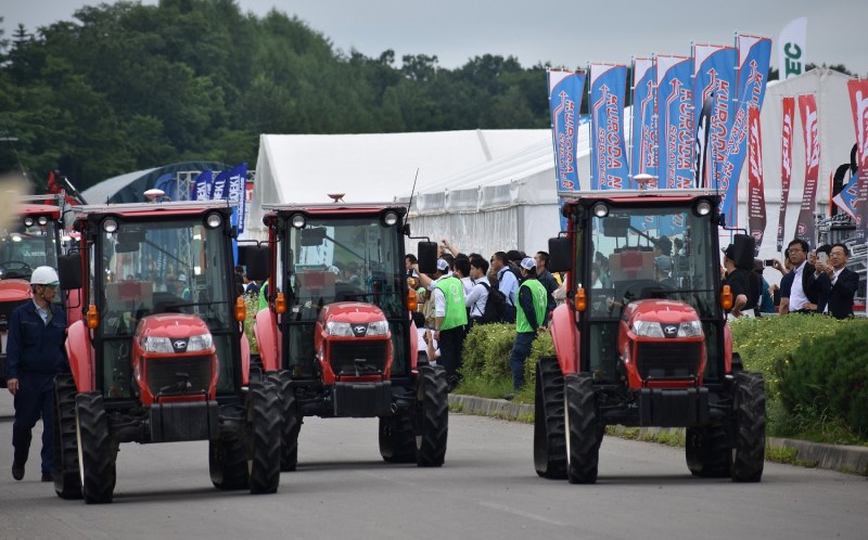 国際農業機械展 帯広で開幕 国内外１３４社が参加 写真特集3 4 毎日新聞