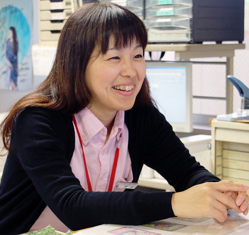 JR出雲大東駅で指定管理者代表を務める南波由美子さん=島根県雲南市の同駅で、根岸愛実撮影