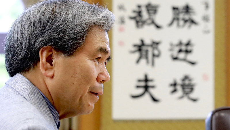 蒲島郁夫氏=岡本同世撮影