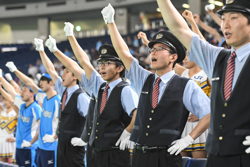 都市対抗野球：JR四国（高松市）の応援団（1回戦） [写真特集1/30