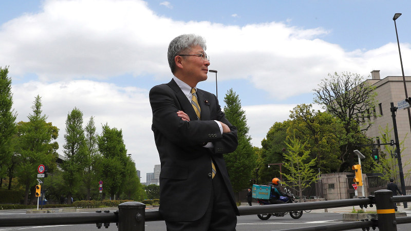 逢坂誠二氏=長谷川直亮撮影