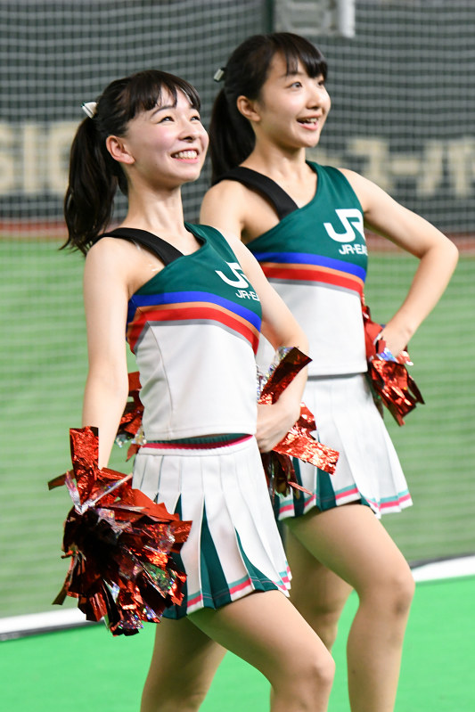 都市対抗野球：JR東日本（東京都）の応援団（2回戦） [写真
