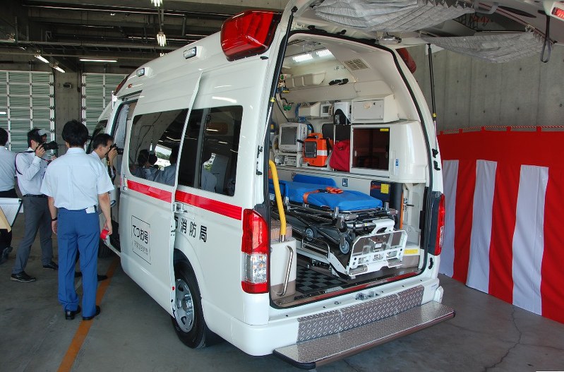 下関市：「命救ってもらい感謝」８０代男性、救急車贈る  毎日新聞