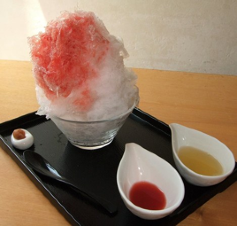 猛暑の熊谷で ひんやりふわふわかき氷 雪くま 記者が現地で食べた 毎日新聞
