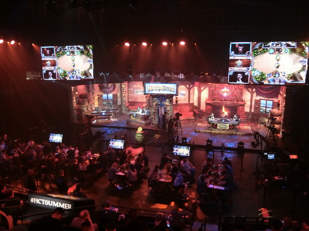 デーリー通信 ２０ 専用競技場に奨学金 急成長のｅスポーツ 毎日新聞