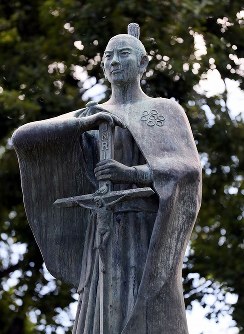 隠れキリシタン像 View＋：「隠れキリシタンの里大阪・茨木にも 先祖が守った信仰の