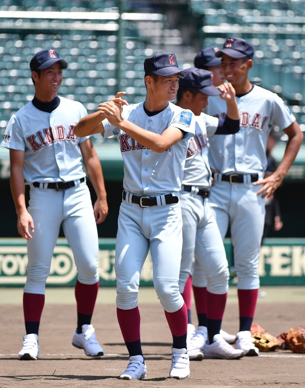 夏の高校野球：甲子園見学最終日 近大付エースは好感触 | 毎日新聞
