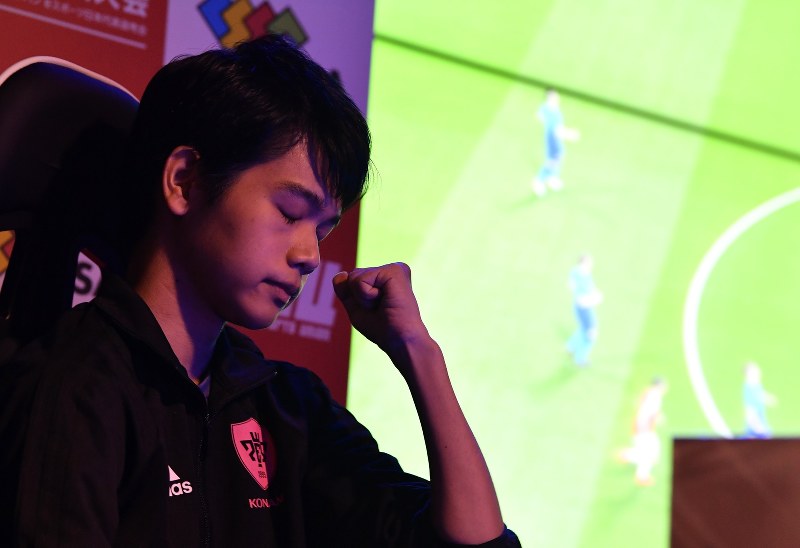 第１８回アジア大会日本代表選考会で得点を決めて喜ぶ相原選手（レバ）＝東京都豊島区で２０１８年５月２７日、宮間俊樹撮影