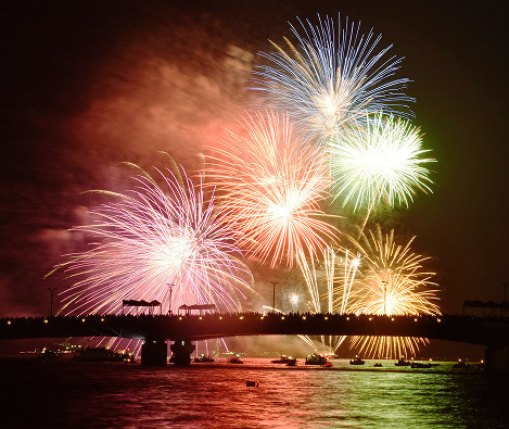 花火大会 北 東播で きょうから稲美 多可 小野 兵庫 毎日新聞