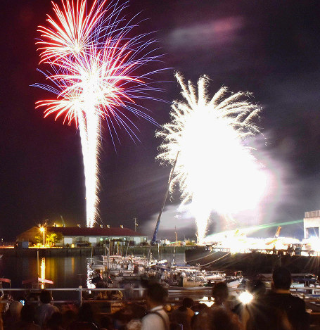 花火大会 北 東播で きょうから稲美 多可 小野 兵庫 毎日新聞