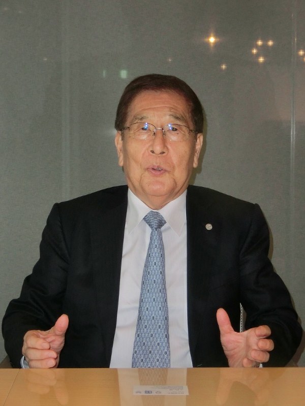 大塚家具 ブランド価値落とした 創業者 大塚勝久氏 支援を否定 毎日新聞