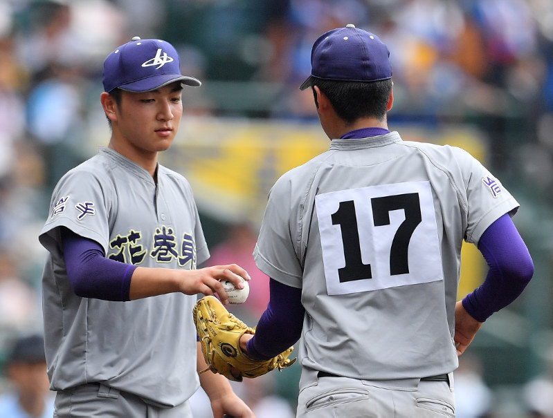 夏の高校野球 第5日第2試合 下関国際 山口 花巻東 岩手 写真特集15 16 毎日新聞 夏の高校野球 第5日第2試合 下関国際 山口 花巻東 岩手 写真特集15 16 毎日新聞