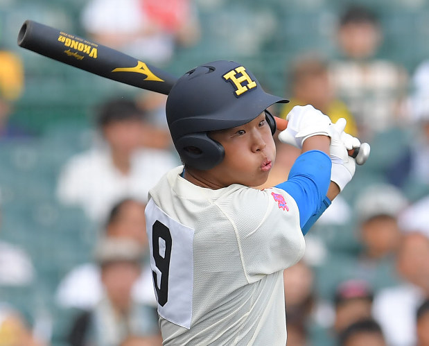 夏の高校野球：花咲徳栄、先輩手本に1年・井上が逆転打 | 毎日新聞
